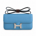 Hermès 26cm Crossbody Bag – Weekend Luxury Leather Leisure