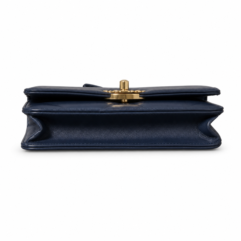 Chanel Classic Quilted Slim Flap Bag | CC Turn-Lock Leather Chain Strap — 12x19.5cm