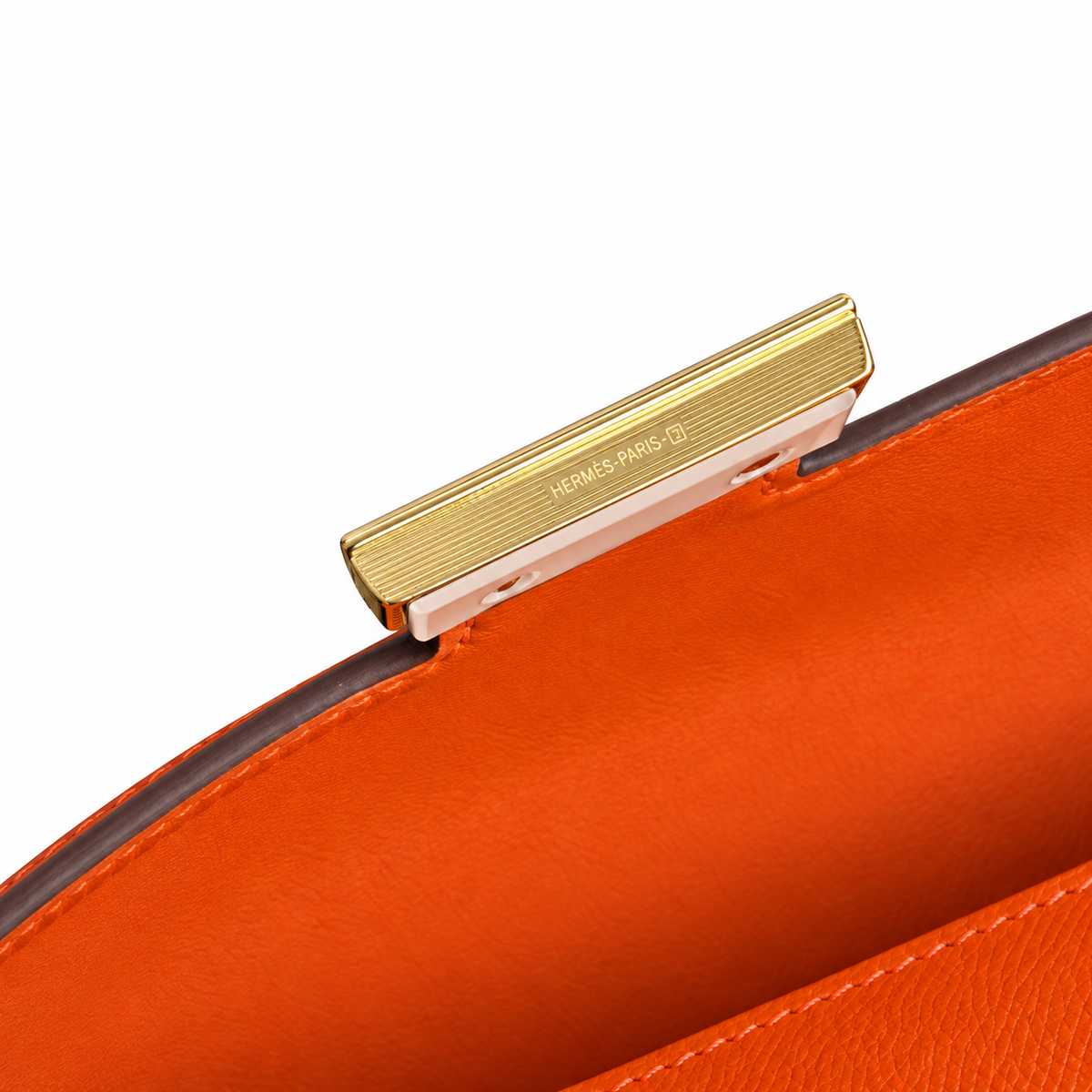 Hermès Lindy 26cm Crossbody Bag – Signature Orange | Iconic Luxury Leather